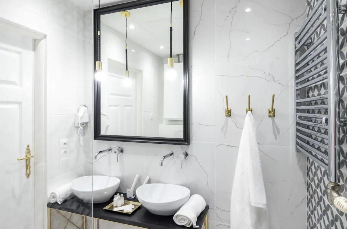 Jozefa 20 Street 2 Bedroom Apartment Krakow